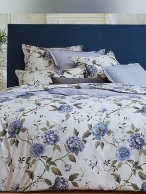 Anne De Solene AMBOISE Blue Purple Lilac Floral QUEEN Duvet Cover $440, NEW